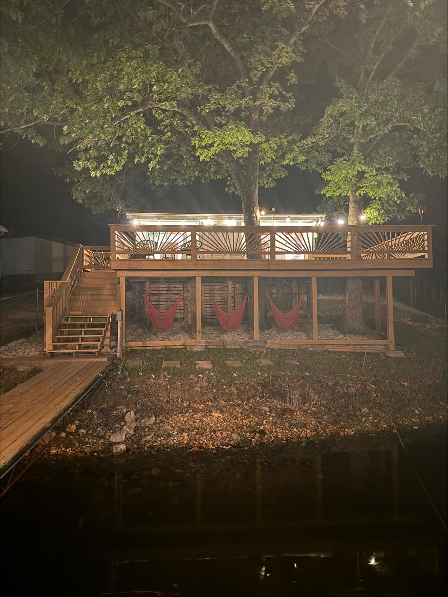 Lakefront Cottage In Secluded Cove Sunrise Beach Exterior photo